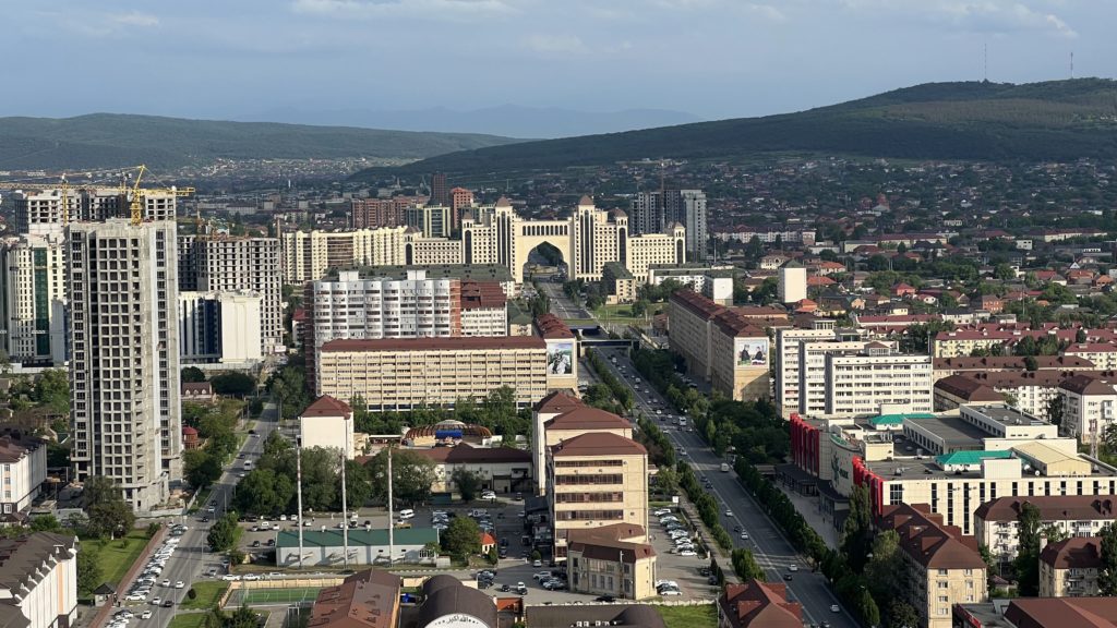 Вид со смотровой площадки грозный